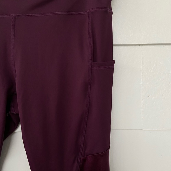 Fabletics Salar Statement PowerLite 7/8 Burgundy L - Picture 4 of 9